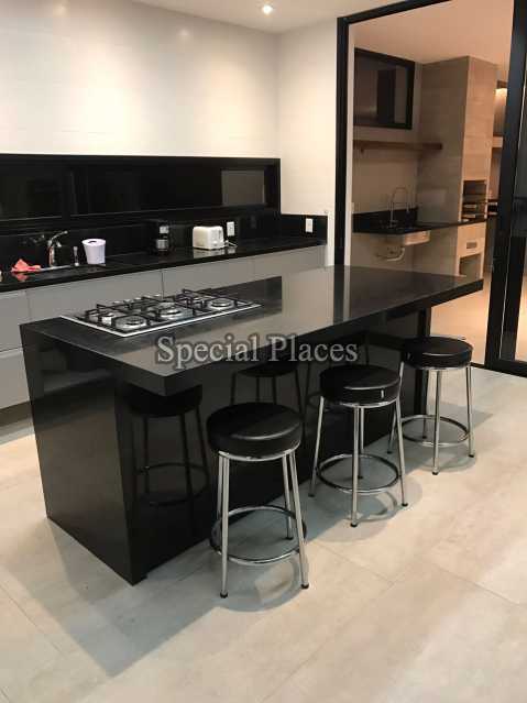 Conheça Cozinha do imóvel - Casa em Condominio Condomínio Barra, Alphaville, Barra da Tijuca,Rio de Janeiro,RJ Para Alugar,5 Quartos,730m² - LOC1072 - 23 Cozinha