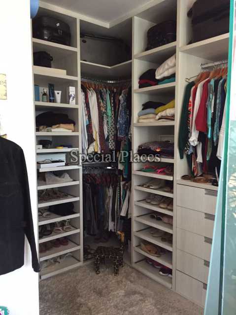 Conheça Closet do imóvel - Casa em Condomínio Recreio, Maramar, Recreio dos Bandeirantes, Rio de Janeiro, RJ Para Alugar, 5 Quartos, 483m² - LOC1076 - 23 Closet