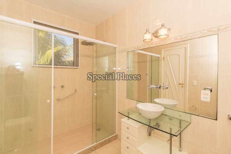 Conheça Banheiro do imóvel - Casa em Condominio Condomínio Barra, Pedra de Itaúna, Barra da Tijuca,Rio de Janeiro,RJ Para Alugar,5 Quartos,788m² - LOC1078 - 13 Banheiro