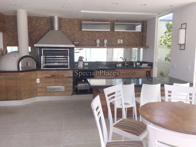 Conheça AREA GOURMET do imóvel - Casa em Condomínio Barra, Del Lago, Barra da Tijuca, Rio de Janeiro, RJ Para Alugar, 5 Quartos, 400m² - LOC1082 - 20 AREA GOURMET