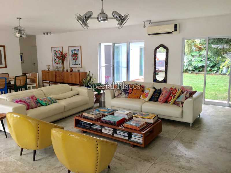 Conheça SALÃO do imóvel - Casa em Condomínio Itanhangá, Eng. N. da Rocha, Itanhangá, Rio de Janeiro, RJ Para Alugar, 3 Quartos, 220m² - LOC1085 - 11 SALÃO