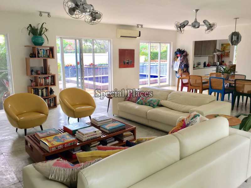 Conheça SALÃO do imóvel - Casa em Condomínio Itanhangá, Eng. N. da Rocha, Itanhangá, Rio de Janeiro, RJ Para Alugar, 3 Quartos, 220m² - LOC1085 - 12 SALÃO