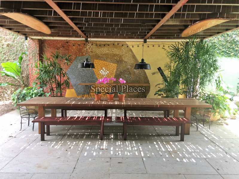 Conheça SALA DE JANTAR do imóvel - Casa em Condominio Condomínio Barra, Núcleo das Mansões, Barra da Tijuca,Rio de Janeiro,RJ Para Alugar,4 Quartos,900m² - LOC1090 - 16 SALA DE JANTAR