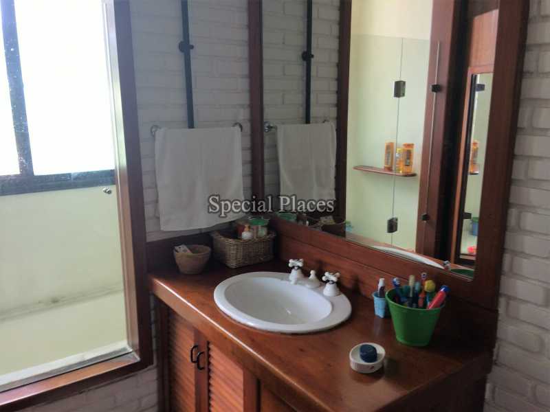 Conheça BANHEIRO SUITE 2 do imóvel - Casa em Condominio Condomínio Barra, Núcleo das Mansões, Barra da Tijuca,Rio de Janeiro,RJ Para Alugar,4 Quartos,900m² - LOC1090 - 21 BANHEIRO SUITE 2
