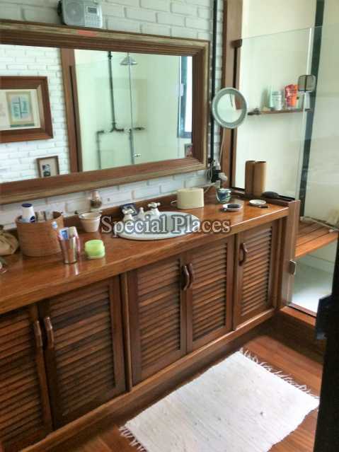 Conheça BANHEIRO SUITE MASTER 2 do imóvel - Casa em Condominio Condomínio Barra, Núcleo das Mansões, Barra da Tijuca,Rio de Janeiro,RJ Para Alugar,4 Quartos,900m² - LOC1090 - 29 BANHEIRO SUITE MASTER 2
