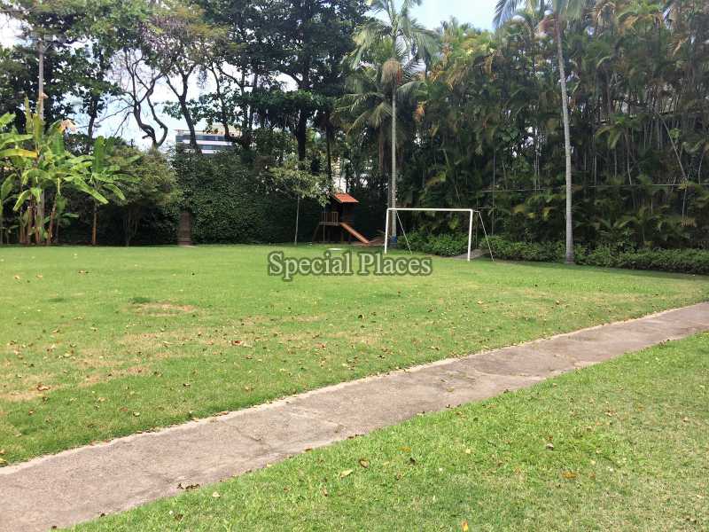 Conheça CAMPO DE FUTEBOL do imóvel - Casa em Condominio Condomínio Barra, Núcleo das Mansões, Barra da Tijuca,Rio de Janeiro,RJ Para Alugar,4 Quartos,900m² - LOC1090 - 30 CAMPO DE FUTEBOL