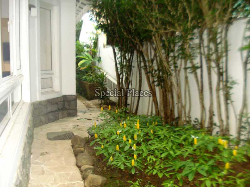 Conheça LATERAL do imóvel - Casa em Condomínio Recreio, Maramar, Recreio dos Bandeirantes, Rio de Janeiro, RJ Para Alugar, 3 Quartos, 290m² - LOC1089 - 12 LATERAL
