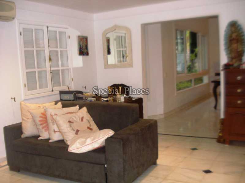 Conheça SALA do imóvel - Casa em Condomínio Recreio, Maramar, Recreio dos Bandeirantes, Rio de Janeiro, RJ Para Alugar, 3 Quartos, 290m² - LOC1089 - 17 SALA