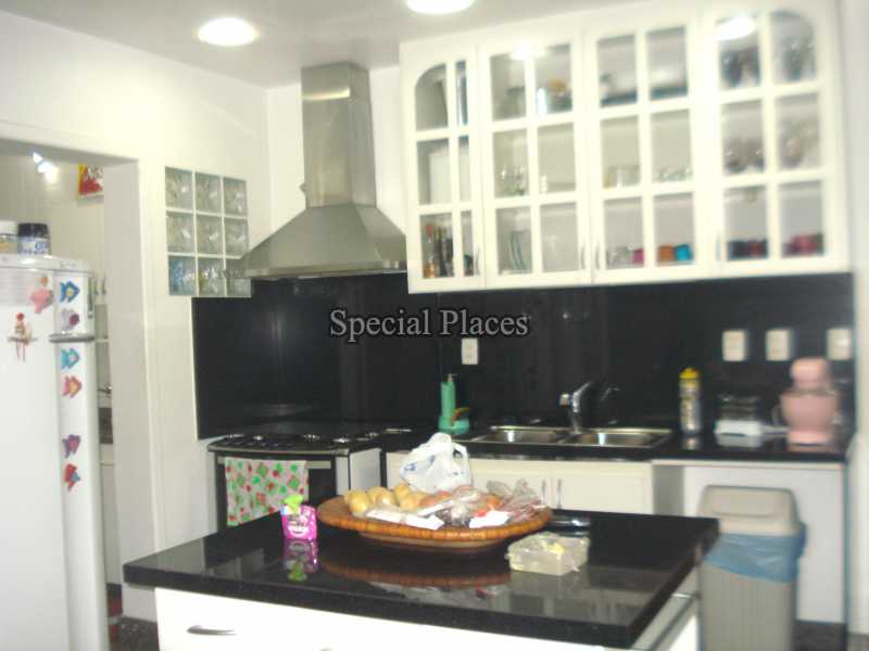 Conheça COZINHA do imóvel - Casa em Condomínio Recreio, Maramar, Recreio dos Bandeirantes, Rio de Janeiro, RJ Para Alugar, 3 Quartos, 290m² - LOC1089 - 21 COZINHA