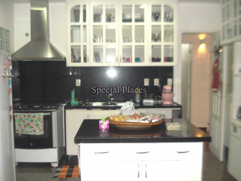 Conheça COZINHA do imóvel - Casa em Condomínio Recreio, Maramar, Recreio dos Bandeirantes, Rio de Janeiro, RJ Para Alugar, 3 Quartos, 290m² - LOC1089 - 22 COZINHA