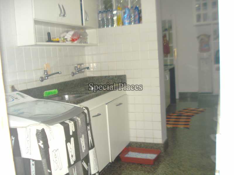 Conheça LAVANDERIA do imóvel - Casa em Condomínio Recreio, Maramar, Recreio dos Bandeirantes, Rio de Janeiro, RJ Para Alugar, 3 Quartos, 290m² - LOC1089 - 27 LAVANDERIA