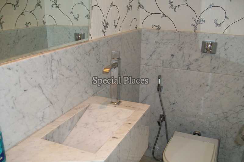 Conheça LAVABO do imóvel - Casa Para Alugar no Condomínio Recreio, Green Place - Recreio dos Bandeirantes - Rio de Janeiro - RJ - LOC1095 - 18 LAVABO