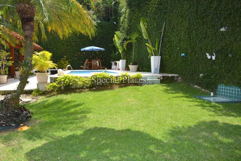 Conheça FUNDOS PISCINA do imóvel - Casa em Condomínio Itanhangá, Greenwood Park, Itanhangá, Rio de Janeiro, RJ Para Alugar, 3 Quartos, 350m² - LOC1098 - 28 FUNDOS PISCINA