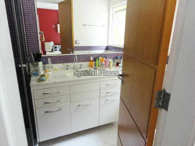Conheça banh_ste4 do imóvel - Casa em Condomínio Barra, Sernambetiba Jardim Marapendi, Barra da Tijuca, Rio de Janeiro, RJ Para Alugar, 4 Quartos, 580m² - LOC1101 - 6 banh_ste4
