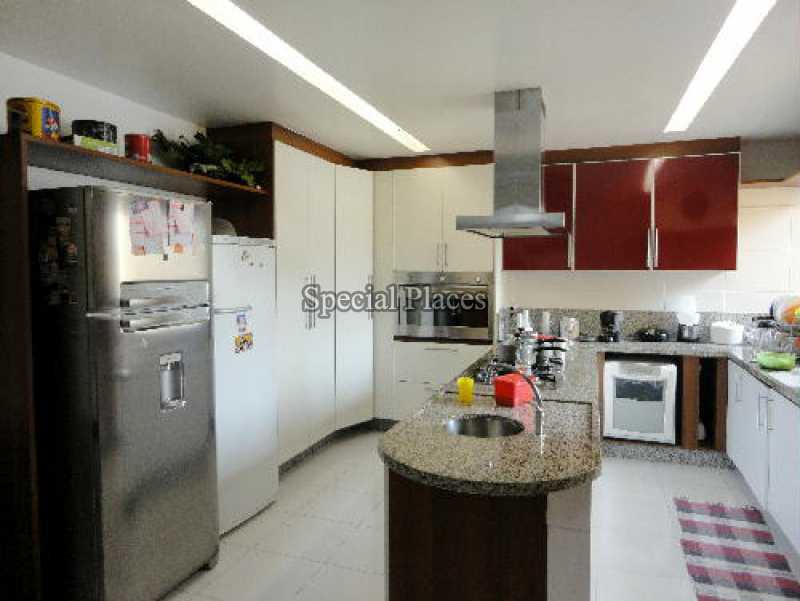 Conheça cozinha2 do imóvel - Casa em Condomínio Barra, Sernambetiba Jardim Marapendi, Barra da Tijuca, Rio de Janeiro, RJ Para Alugar, 4 Quartos, 580m² - LOC1101 - 9 cozinha2
