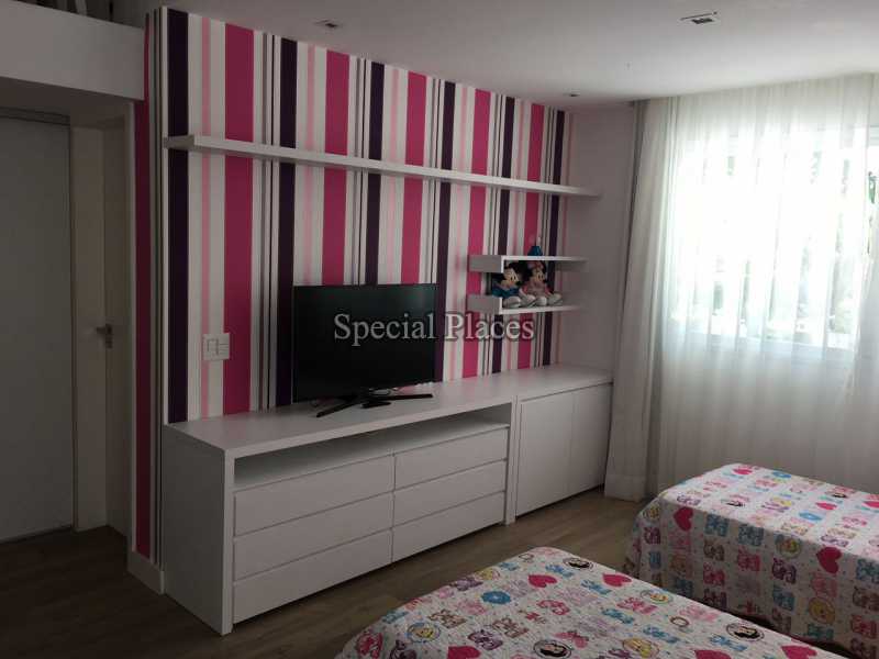 Conheça Quarto do imóvel - Casa Para Alugar no Condomínio Barra, Novo Leblon - Barra da Tijuca - Rio de Janeiro - RJ - LOC1099 - 13 Quarto