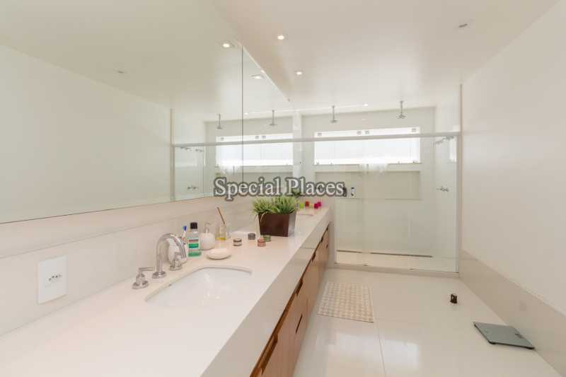 Conheça BANHEIRO SUITE MASTER do imóvel - Casa À Venda no Condomínio Itanhangá, Reserva - Itanhangá - Rio de Janeiro - RJ - BAC5975 - 22 BANHEIRO SUITE MASTER
