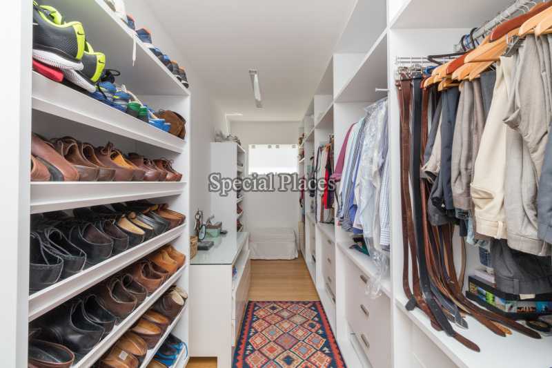 Conheça CLOSET SUITE MASTER do imóvel - Casa À Venda no Condomínio Itanhangá, Reserva - Itanhangá - Rio de Janeiro - RJ - BAC5975 - 23 CLOSET SUITE MASTER