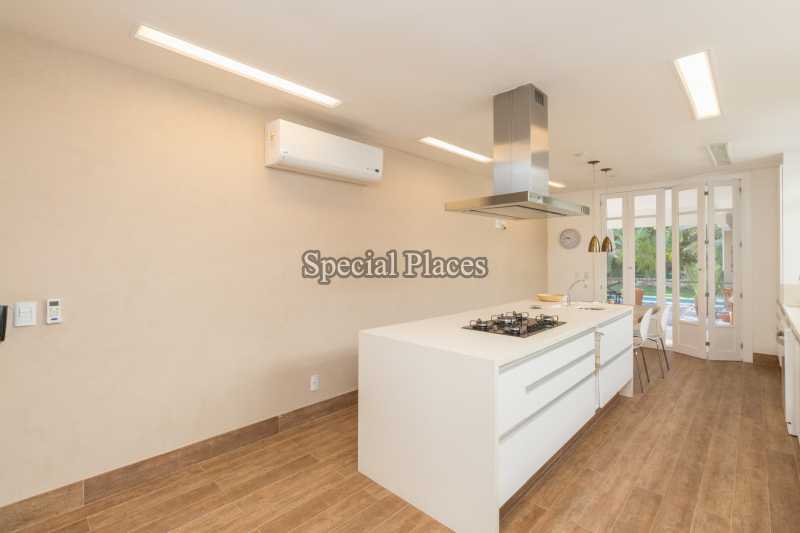 Conheça COZINHA do imóvel - Casa À Venda no Condomínio Itanhangá, Reserva - Itanhangá - Rio de Janeiro - RJ - BAC5975 - 17 COZINHA
