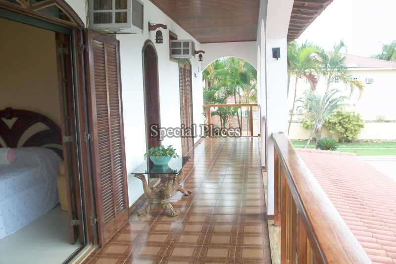 Conheça VARANDÃO do imóvel - Casa À Venda no Condomínio Barra, Village Marapendi - Recreio dos Bandeirantes - Rio de Janeiro - RJ - BAC5973 - 28 VARANDÃO
