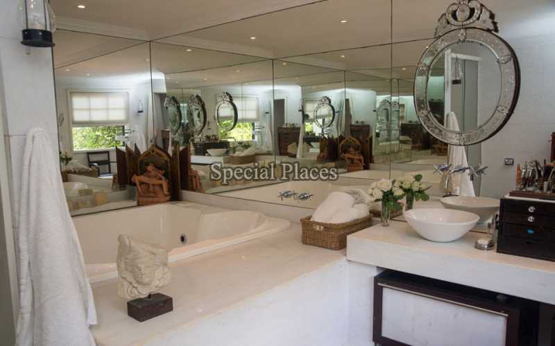 Conheça BANHEIRO SUITE MASTER do imóvel - Casa em Condominio Condomínio Itanhangá, Greenwood Park, Itanhangá,Rio de Janeiro,RJ À Venda,4 Quartos,606m² - BAC5886 - 31 BANHEIRO SUITE MASTER