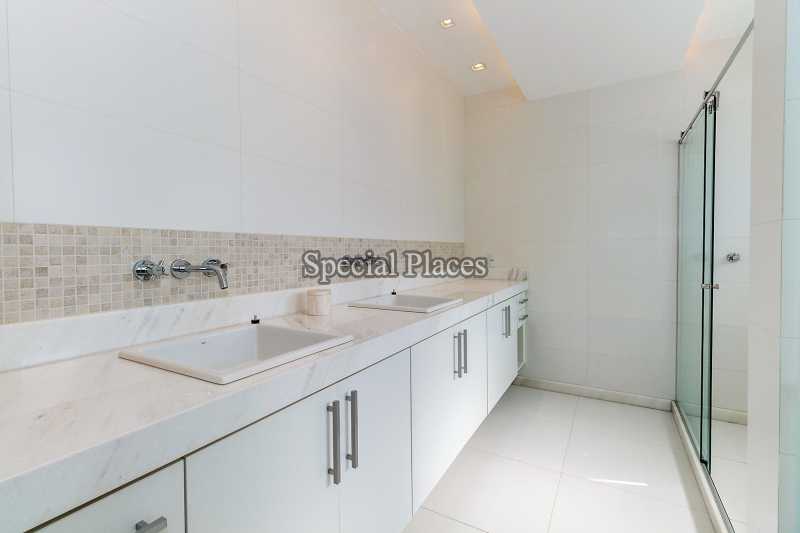 Conheça BANHEIRO SUITE do imóvel - Casa em Condomínio 5 quartos para alugar Itanhangá, Rio de Janeiro - LOC1107 - 29 BANHEIRO SUITE
