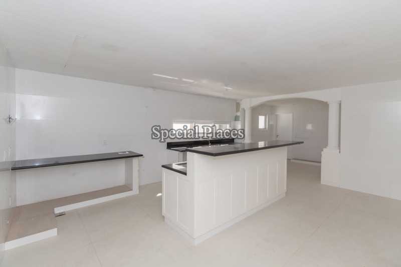Conheça COPA COZINHA do imóvel - Casa em Condomínio Barra da Tijuca, Rio de Janeiro, RJ Para Alugar, 8 Quartos, 1500m² - LOC1109 - 19 COPA COZINHA