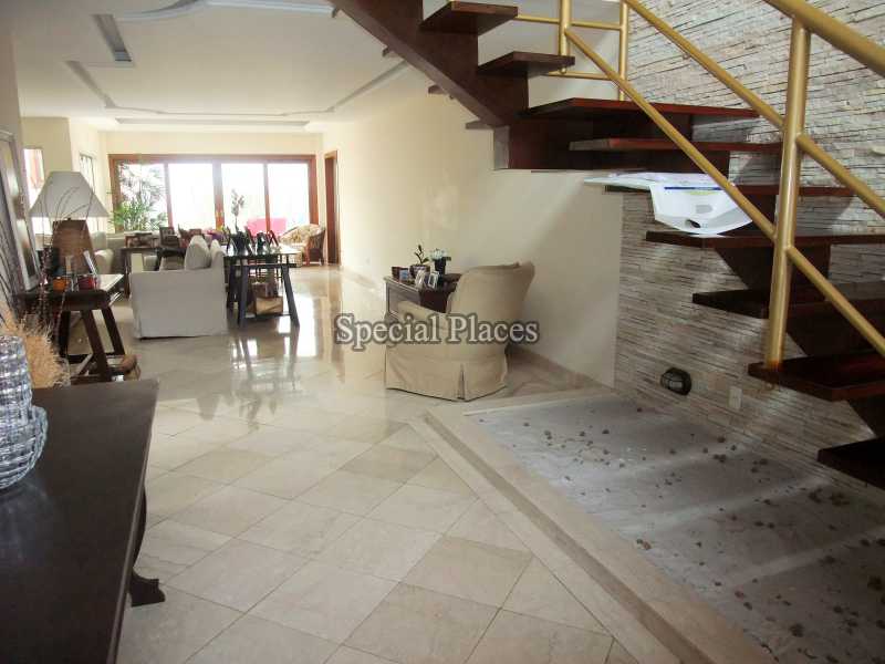 Conheça HALL DE ENTRADA do imóvel - Casa em Condomínio Recreio, Maramar, Recreio dos Bandeirantes, Rio de Janeiro, RJ Para Alugar, 4 Quartos, 400m² - LOC1110 - 9 HALL DE ENTRADA