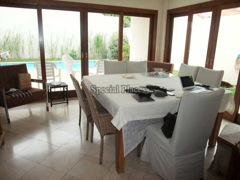 Conheça SALA DE JANTAR do imóvel - Casa em Condomínio Recreio, Maramar, Recreio dos Bandeirantes, Rio de Janeiro, RJ Para Alugar, 4 Quartos, 400m² - LOC1110 - 15 SALA DE JANTAR