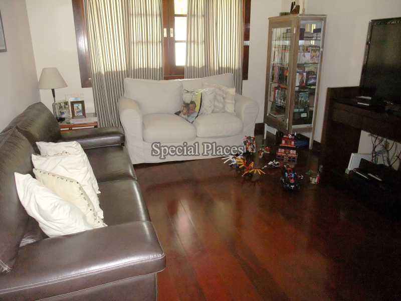 Conheça SALA INTIMA do imóvel - Casa em Condomínio Recreio, Maramar, Recreio dos Bandeirantes, Rio de Janeiro, RJ Para Alugar, 4 Quartos, 400m² - LOC1110 - 16 SALA INTIMA