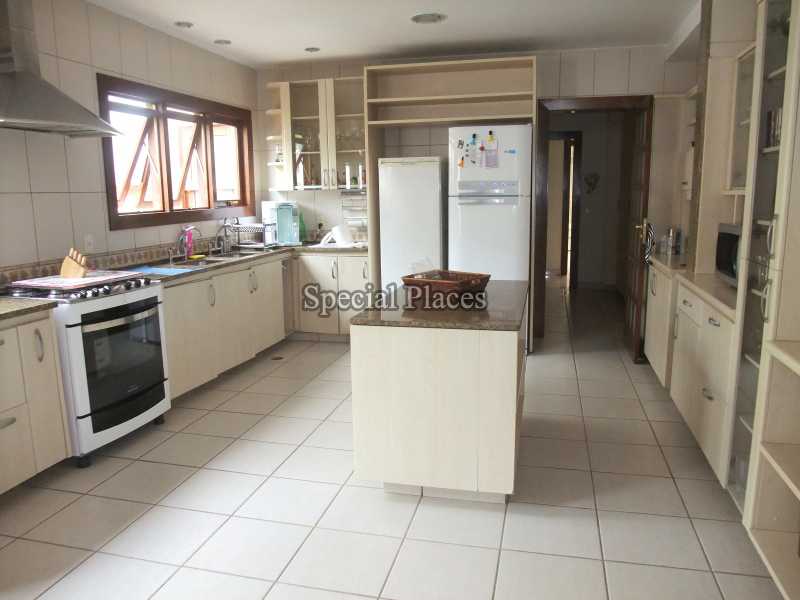 Conheça COZINHA do imóvel - Casa em Condomínio Recreio, Maramar, Recreio dos Bandeirantes, Rio de Janeiro, RJ Para Alugar, 4 Quartos, 400m² - LOC1110 - 17 COZINHA