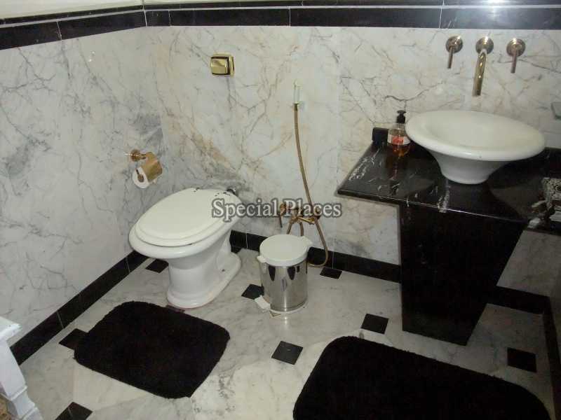 Conheça LAVABO do imóvel - Casa em Condomínio Recreio, Maramar, Recreio dos Bandeirantes, Rio de Janeiro, RJ Para Alugar, 4 Quartos, 400m² - LOC1110 - 20 LAVABO