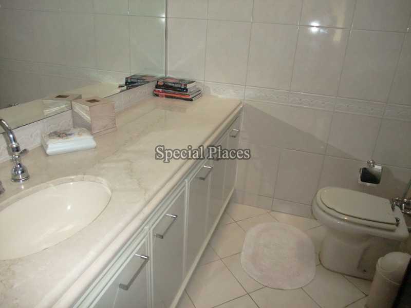Conheça BANHEIRO do imóvel - Casa em Condomínio Recreio, Maramar, Recreio dos Bandeirantes, Rio de Janeiro, RJ Para Alugar, 4 Quartos, 400m² - LOC1110 - 24 BANHEIRO