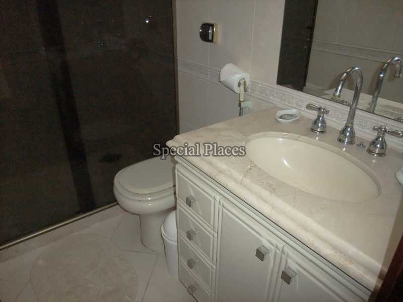 Conheça BANHEIRO do imóvel - Casa em Condomínio Recreio, Maramar, Recreio dos Bandeirantes, Rio de Janeiro, RJ Para Alugar, 4 Quartos, 400m² - LOC1110 - 25 BANHEIRO