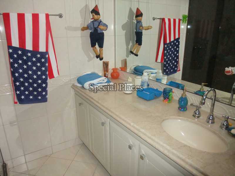 Conheça BANHEIRO do imóvel - Casa em Condomínio Recreio, Maramar, Recreio dos Bandeirantes, Rio de Janeiro, RJ Para Alugar, 4 Quartos, 400m² - LOC1110 - 29 BANHEIRO