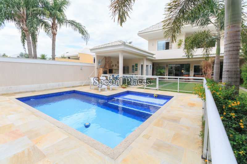 Conheça FACHADA do imóvel - Casa em Condomínio Barra, Núcleo das Mansões, Barra da Tijuca, Rio de Janeiro, RJ Para Alugar, 5 Quartos, 197m² - LOC1111 - 4 FACHADA