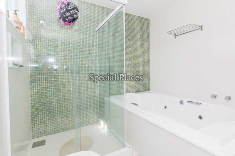 Conheça BANHEIRO SUITE 1 do imóvel - Casa em Condomínio Barra, Núcleo das Mansões, Barra da Tijuca, Rio de Janeiro, RJ Para Alugar, 5 Quartos, 197m² - LOC1111 - 19 BANHEIRO SUITE 1