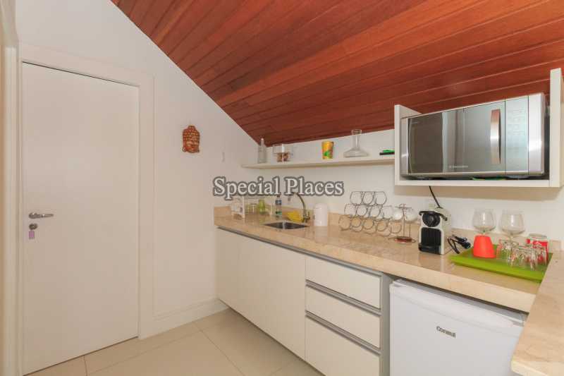 Conheça COPA APOIO SÓTÃO do imóvel - Casa em Condomínio Barra, Núcleo das Mansões, Barra da Tijuca, Rio de Janeiro, RJ Para Alugar, 5 Quartos, 197m² - LOC1111 - 29 COPA APOIO SÓTÃO