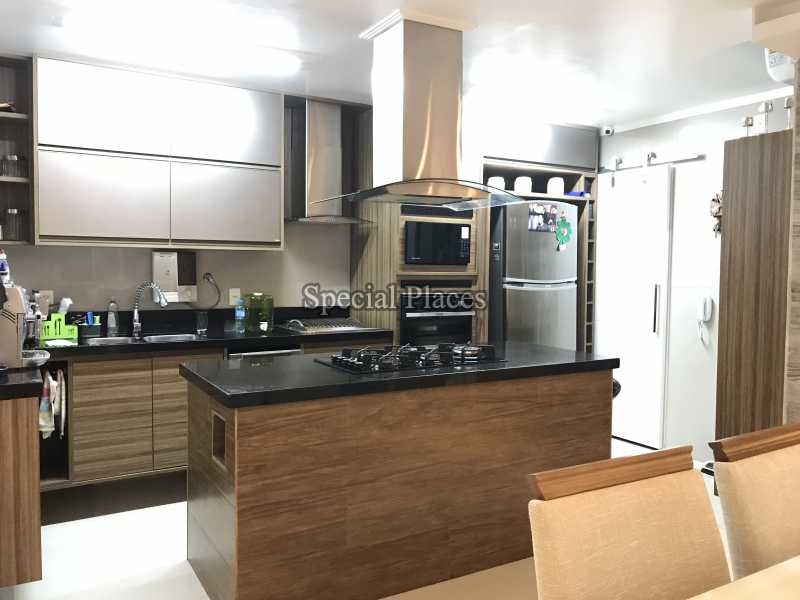 Conheça COZINHA do imóvel - Casa À Venda no Condomínio Recreio, Jardins de Monet - Recreio dos Bandeirantes - Rio de Janeiro - RJ - BAC6000 - 14 COZINHA