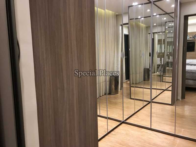 Conheça CLOSET SUITE MASTER do imóvel - Casa À Venda no Condomínio Recreio, Jardins de Monet - Recreio dos Bandeirantes - Rio de Janeiro - RJ - BAC6000 - 21 CLOSET SUITE MASTER