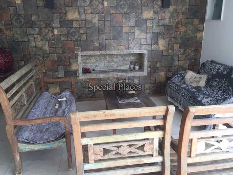 Conheça LAZER COM LAREIRA do imóvel - Casa À Venda no Condomínio Barra, Sernambetiba Jardim Marapendi - Barra da Tijuca - Rio de Janeiro - RJ - BAC6011 - 8 LAZER COM LAREIRA