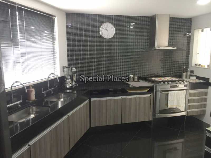 Conheça COZINHA do imóvel - Casa À Venda no Condomínio Barra, Sernambetiba Jardim Marapendi - Barra da Tijuca - Rio de Janeiro - RJ - BAC6011 - 13 COZINHA