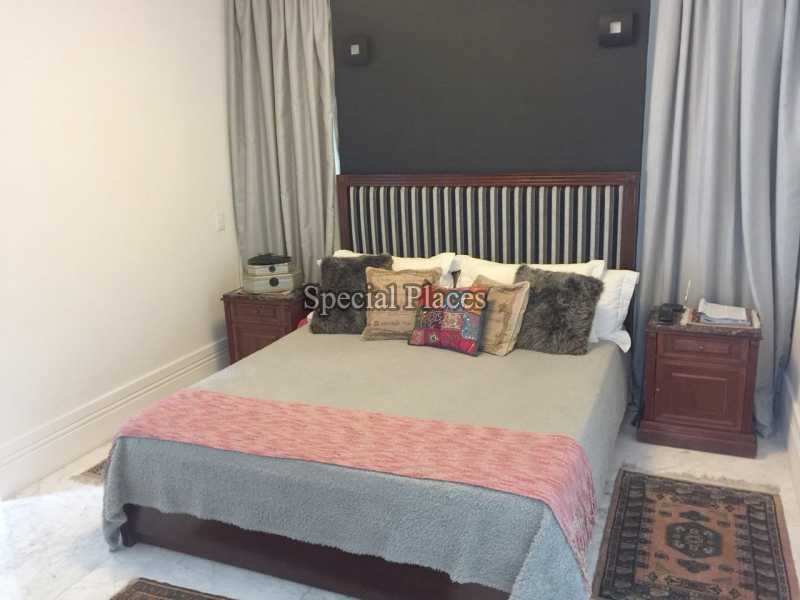 Conheça SUITE do imóvel - Casa À Venda no Condomínio Barra, Sernambetiba Jardim Marapendi - Barra da Tijuca - Rio de Janeiro - RJ - BAC6011 - 18 SUITE