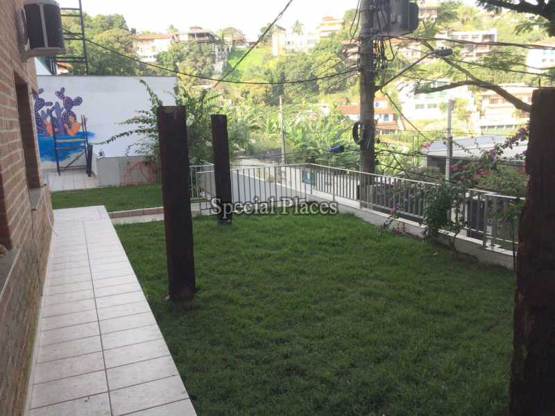 Conheça JARDIM do imóvel - Casa Para Alugar no Condomínio Joatinga - Joá - Rio de Janeiro - RJ - LOC1127 - 12 JARDIM