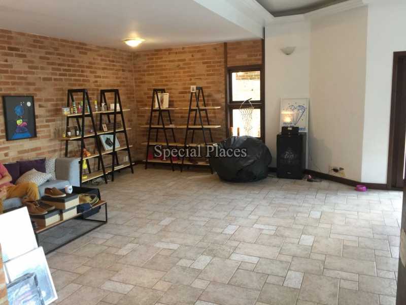 Conheça SALA DE ESTAR do imóvel - Casa Para Alugar no Condomínio Joatinga - Joá - Rio de Janeiro - RJ - LOC1127 - 18 SALA DE ESTAR