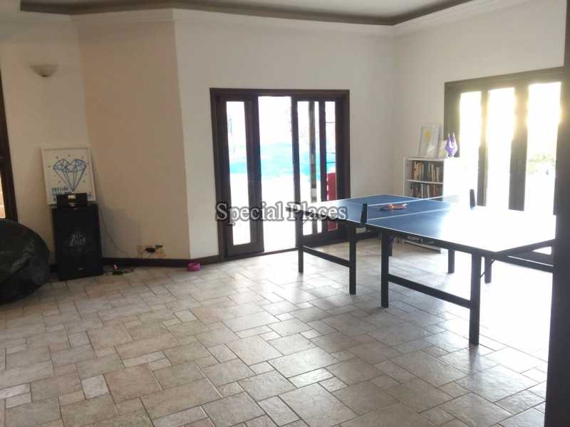 Conheça SALA DE ESTAR do imóvel - Casa Para Alugar no Condomínio Joatinga - Joá - Rio de Janeiro - RJ - LOC1127 - 19 SALA DE ESTAR