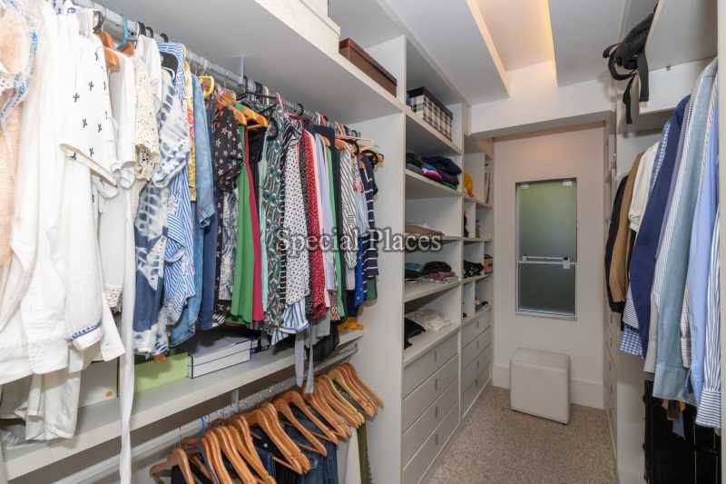 Conheça 23 CLOSET SUITE MASTER do imóvel - Casa em Condomínio Itanhangá, Greenwood Park, Itanhangá, Rio de Janeiro, RJ Para Alugar, 4 Quartos, 500m² - LOC1132 - 23 23 CLOSET SUITE MASTER