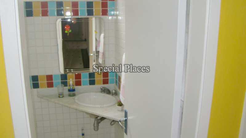 Conheça BANHEIRO SOCIAL do imóvel - Casa em Condomínio Itanhangá, Village das Pedras, Itanhangá, Rio de Janeiro, RJ À Venda, 4 Quartos, 612m² - BAC6039 - 25 BANHEIRO SOCIAL