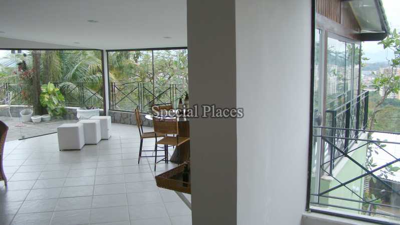 Conheça SALA do imóvel - Casa em Condomínio Itanhangá, Village das Pedras, Itanhangá, Rio de Janeiro, RJ À Venda, 4 Quartos, 612m² - BAC6039 - 18 SALA