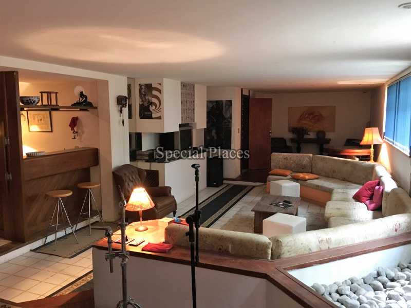 Conheça SALA DE ESTAR do imóvel - Casa À Venda no Condomínio Itanhangá, Bosque Itanhangá - Itanhangá - Rio de Janeiro - RJ - BAC6042 - 11 SALA DE ESTAR